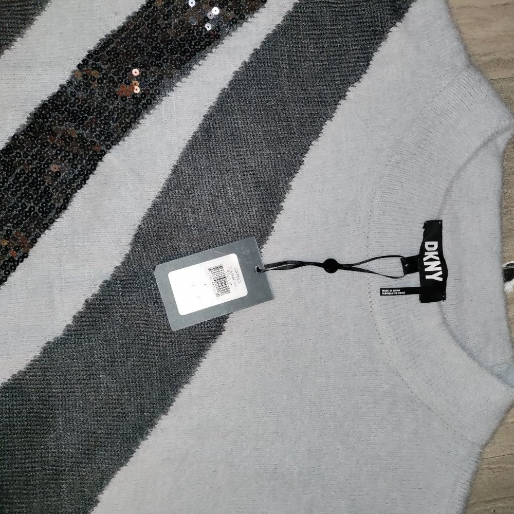 Women's DKNY sweater - Picture 4 of 4
